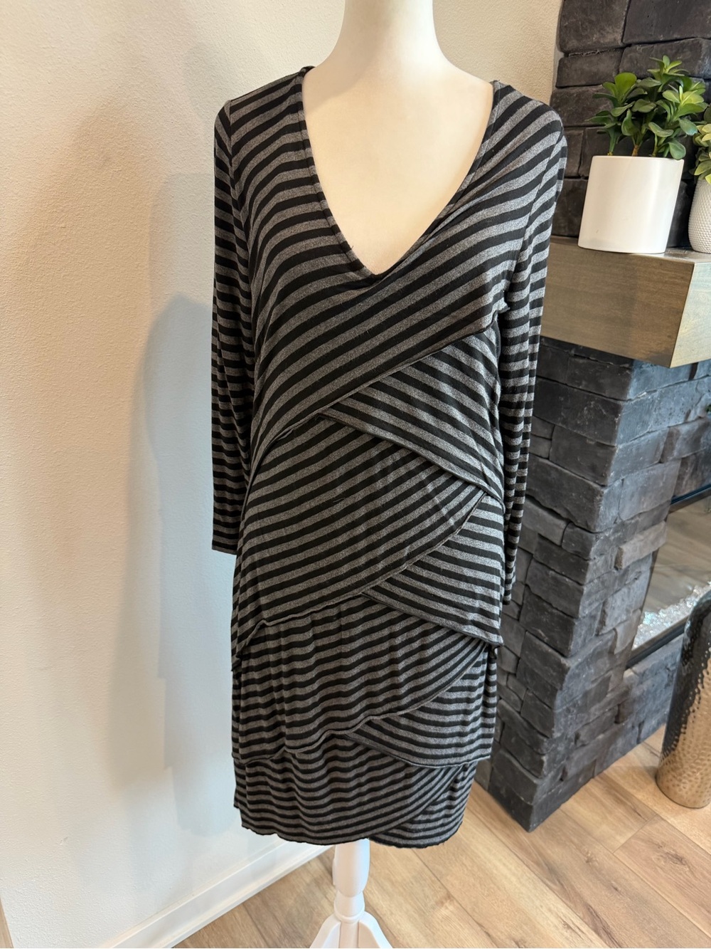 Market & Spruce Striped V‑Neck Layered Knit Dress - Black & Gray. Size XL